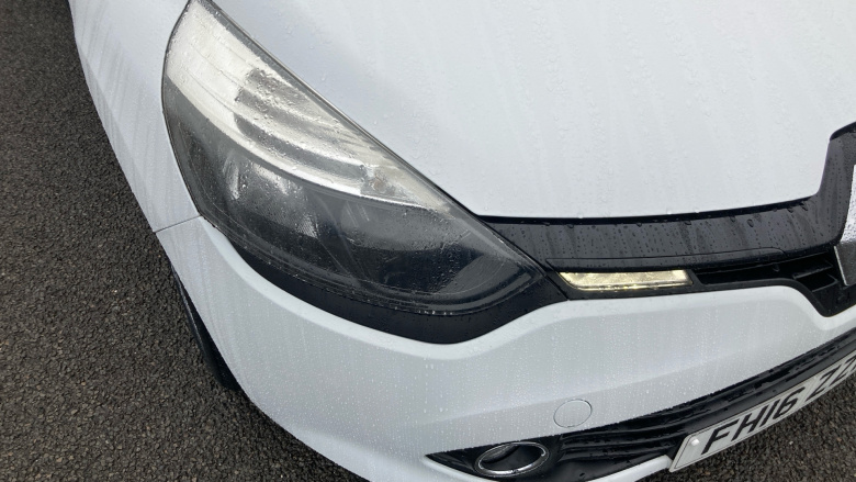 Renault Clio 0.9 TCE 90 Play 5dr Petrol Hatchback